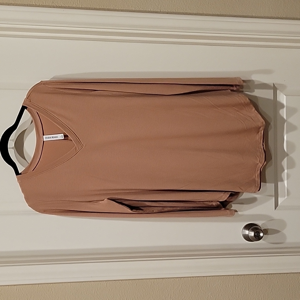 Zenana long sleeve eggshell top